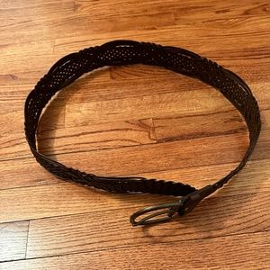 Dark brown belt